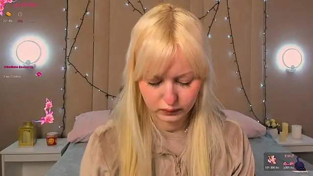 AdeleSilvy online show from April 2026 01:39:01 AM