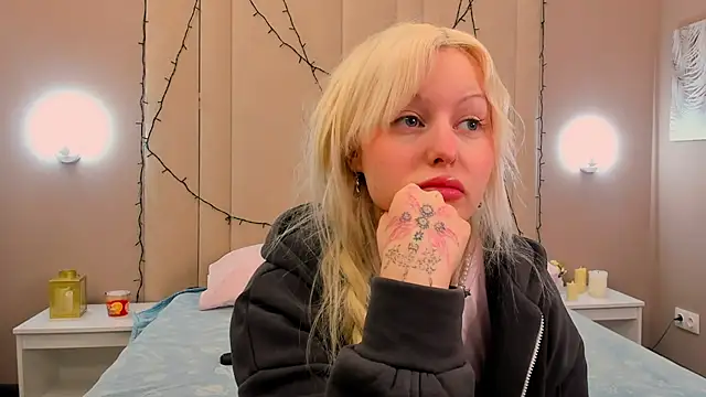 AdeleSilvy online show from April 2026 01:52:01 AM