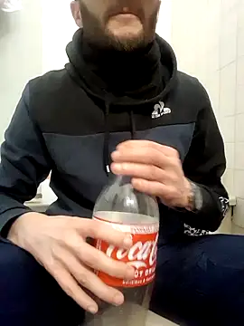 Snapshot of 80julien chatting on February 2026 10:29:01 AM 80julien online show from February 2026 10:29:01 AM