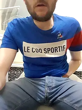 Snapshot of 80julien chatting on March 2026 06:44:02 PM 80julien online show from March 2026 06:44:02 PM