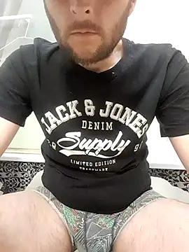 Snapshot of 80julien chatting on March 2026 09:30:01 PM 80julien online show from March 2026 09:30:01 PM