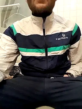 Snapshot of 80julien chatting on March 2026 06:02:01 PM 80julien online show from March 2026 06:02:01 PM