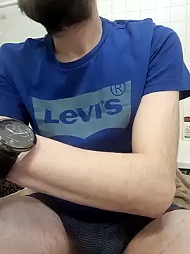 Snapshot of 80julien chatting on April 2026 09:46:01 PM 80julien online show from April 2026 09:46:01 PM