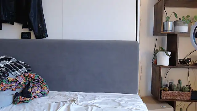 Snapshot of therealsun8 chatting on April 2026 05:56:01 AM therealsun8 online show from April 2026 05:56:01 AM