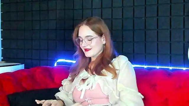 Snapshot of AmyRoy chatting on January 2026 07:11:01 PM AmyRoy online show from January 2026 07:11:01 PM