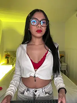 Snapshot of Little_Lexyy chatting on June 2026 05:16:01 AM Little Lexyy online show from June 2026 05:16:01 AM