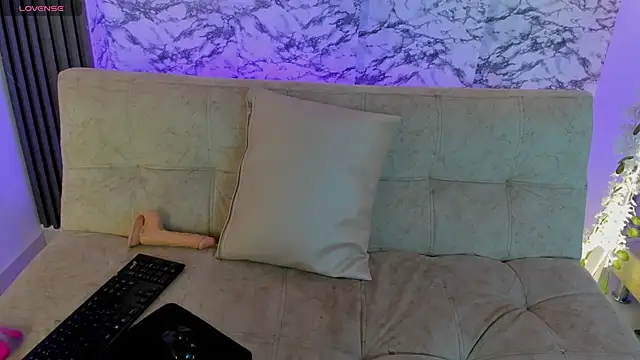 soffi joness23 online show from February 2026 07:15:01 PM