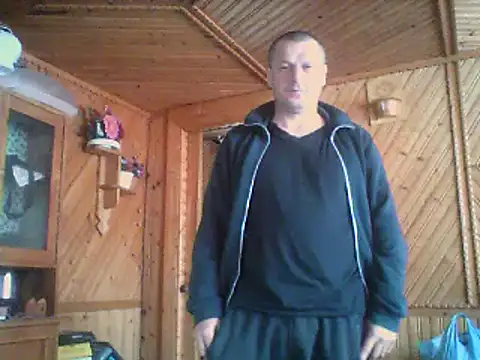 Ivan9iutt online show from April 2026 11:39:02 AM