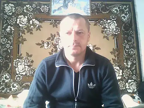 Ivan9iutt online show from April 2026 06:03:02 AM