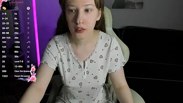 Snapshot of tracy_aw chatting on April 2026 08:26:01 AM tracy aw online show from April 2026 08:26:01 AM