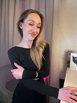 Snapshot of AnesaKis chatting on March 2026 08:45:01 PM AnesaKis online show from March 2026 08:45:01 PM