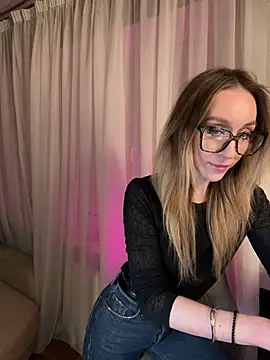 Snapshot of AnesaKis chatting on March 2026 09:52:01 PM AnesaKis online show from March 2026 09:52:01 PM