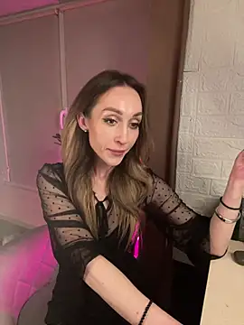 Snapshot of AnesaKis chatting on April 2026 10:07:02 PM AnesaKis online show from April 2026 10:07:02 PM