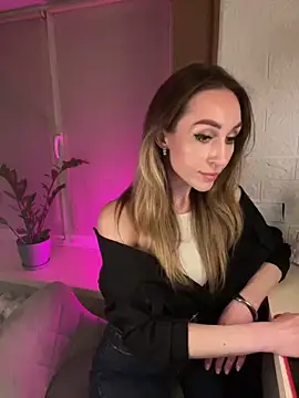 Snapshot of AnesaKis chatting on April 2026 11:32:02 PM AnesaKis online show from April 2026 11:32:02 PM