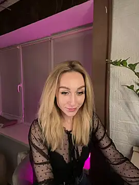 Snapshot of AnesaKis chatting on April 2026 10:15:02 PM AnesaKis online show from April 2026 10:15:02 PM