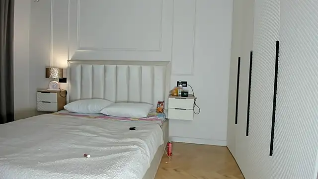 haerynn online show from April 2026 11:53:01 PM