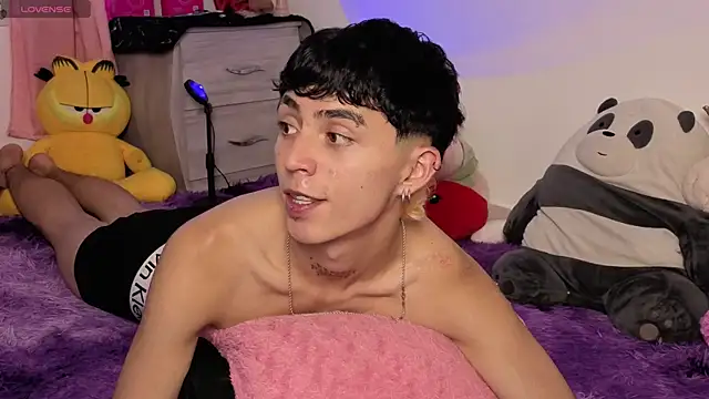 Snapshot of Maiky_Cooper01 chatting on March 2026 08:14:01 PM Maiky Cooper01 online show from March 2026 08:14:01 PM