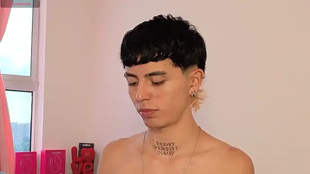 Snapshot of Maiky_Cooper01 chatting on March 2026 01:47:01 PM Maiky Cooper01 online show from March 2026 01:47:01 PM