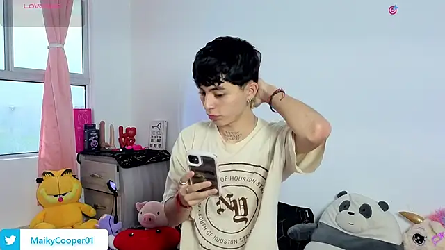 Snapshot of Maiky_Cooper01 chatting on March 2026 01:12:02 PM Maiky Cooper01 online show from March 2026 01:12:02 PM