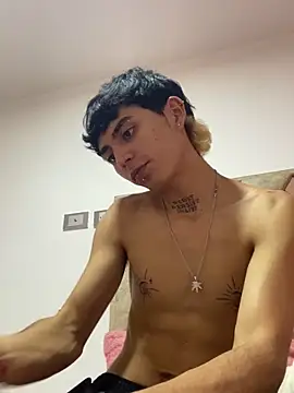 Snapshot of Maiky_Cooper01 chatting on April 2026 04:07:02 AM Maiky Cooper01 online show from April 2026 04:07:02 AM