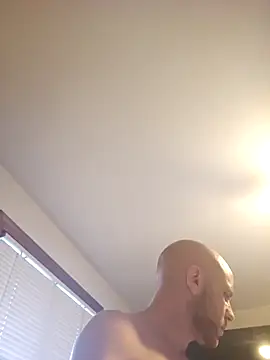 Snapshot of FrankieFuckMe chatting on April 2026 01:41:01 PM FrankieFuckMe online show from April 2026 01:41:01 PM