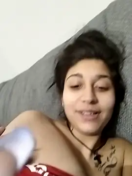 Snapshot of Roxanamadia chatting on February 2026 08:13:02 PM Roxanamadia online show from February 2026 08:13:02 PM