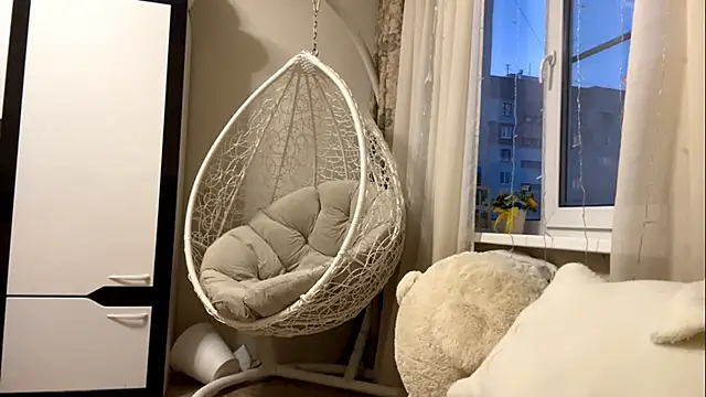 AnjaEmmlck online show from January 2026 02:22:02 PM