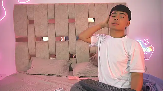 LiamJaxon online show from February 2026 03:55:02 AM