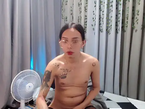 Snapshot of LOVELYMAYUMIE chatting on December 2024 02:53:01 PM LOVELYMAYUMIE online show from December 2024 02:53:01 PM