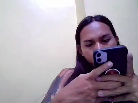 Snapshot of LOVELYMAYUMIE chatting on April 2026 12:42:01 PM LOVELYMAYUMIE online show from April 2026 12:42:01 PM