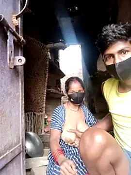 Snapshot of Shivanisingh4 chatting on March 2026 09:21:02 AM Shivanisingh4 online show from March 2026 09:21:02 AM