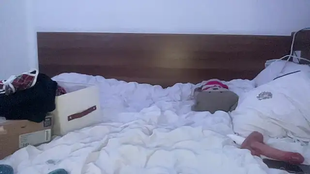 Snapshot of slimthickdesi chatting on March 2026 04:33:01 PM slimthickdesi online show from March 2026 04:33:01 PM