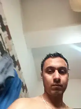 Snapshot of Uzieham22 chatting on March 2026 07:16:01 AM Uzieham22 online show from March 2026 07:16:01 AM