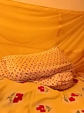 Snapshot of Uzieham22 chatting on March 2026 04:23:01 PM Uzieham22 online show from March 2026 04:23:01 PM