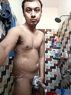 Snapshot of Uzieham22 chatting on March 2026 03:43:01 AM Uzieham22 online show from March 2026 03:43:01 AM