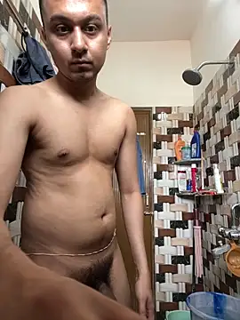 Snapshot of Uzieham22 chatting on April 2026 04:00:01 AM Uzieham22 online show from April 2026 04:00:01 AM