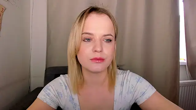 Snapshot of JessicaBeverly_ chatting on April 2026 01:13:02 PM JessicaBeverly online show from April 2026 01:13:02 PM