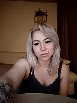 Snapshot of MeissyLux chatting on January 2026 10:15:01 PM MeissyLux online show from January 2026 10:15:01 PM