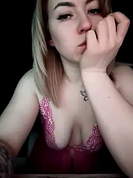 Snapshot of MeissyLux chatting on February 2026 11:05:02 PM MeissyLux online show from February 2026 11:05:02 PM