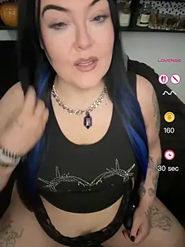 Snapshot of Miss_CurvesXXX chatting on April 2026 11:12:01 AM Miss CurvesXXX online show from April 2026 11:12:01 AM