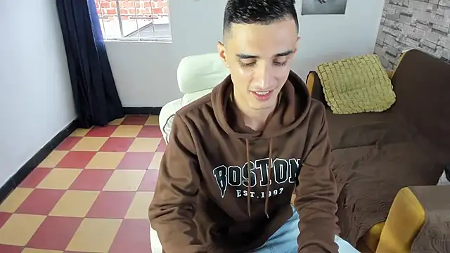 Snapshot of felipe_colinss chatting on April 2026 12:30:01 PM felipe colinss online show from April 2026 12:30:01 PM