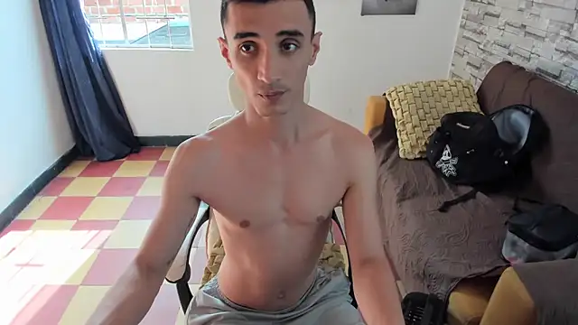 Snapshot of felipe_colinss chatting on May 2026 01:05:02 PM felipe colinss online show from May 2026 01:05:02 PM