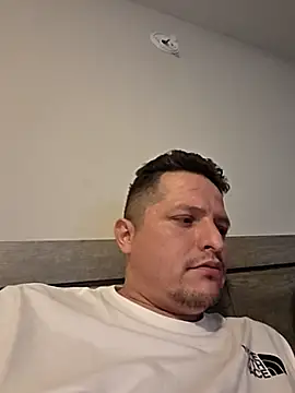 Snapshot of Alopez972 chatting on February 2026 08:35:01 AM Alopez972 online show from February 2026 08:35:01 AM