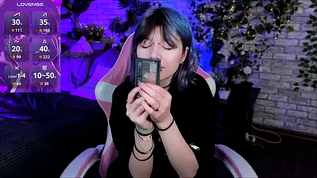 Ashley Veil online show from March 2026 09:10:01 PM