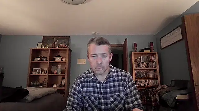 chrisw8140 online show from February 2026 12:09:01 AM