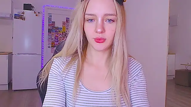 sailormoon666  online show from February 2026 10:58:02 PM