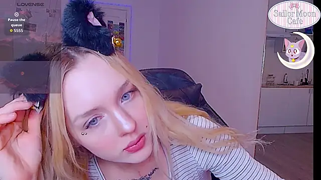 Snapshot of sailormoon666_ chatting on March 2026 12:14:01 AM sailormoon666 online show from March 2026 12:14:01 AM