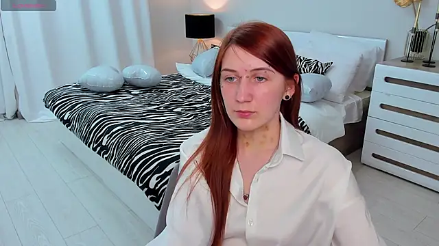 Polly Sweet online show from February 2026 06:47:02 PM