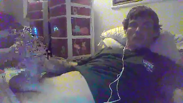 Snapshot of HungandHynotic chatting on March 2026 11:27:02 AM HungandHynotic online show from March 2026 11:27:02 AM