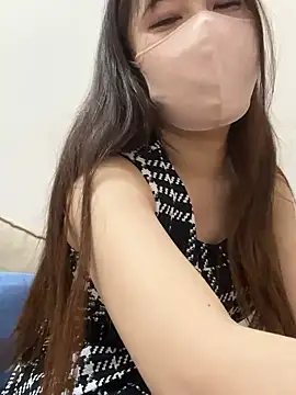 Snapshot of Runa_channel chatting on February 2026 01:09:02 PM Runa channel online show from February 2026 01:09:02 PM